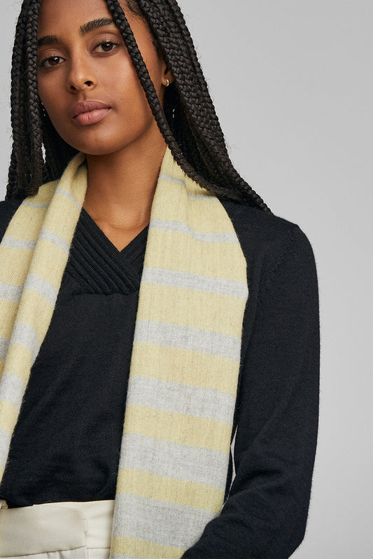 Chalina Tadeo De Baby Alpaca Color Gris Claro&amp;Amarillo