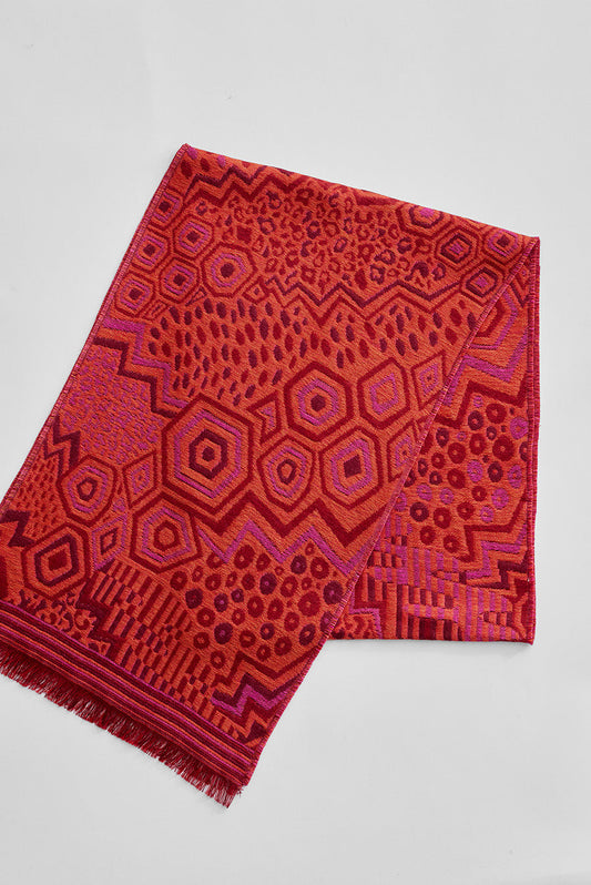 Schal „Ehefrau“ in der Farbe Fuchsia aus Baby-Alpaka