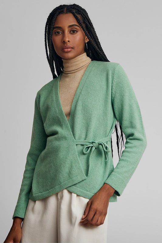 Cardigan Weekend en Baby Alpaga Couleur Basil